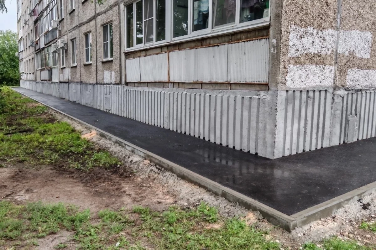 150 кв. м отмостки дома отремонтировали после вмешательства ГЖИ Нижнего
