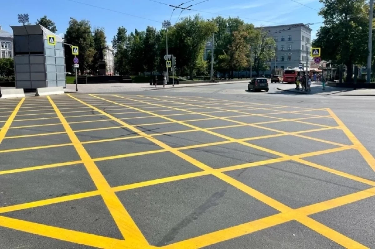 «Вафельную» разметку нанесли на перекрестке в центре Нижнего Новгорода