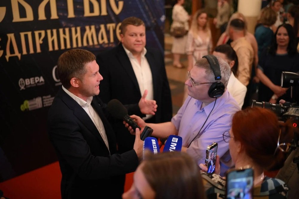 Более 1200 человек посетили премьеру документального фильма «Святые предприниматели» в Зале Церковных Соборов Храма Христа Спасителя